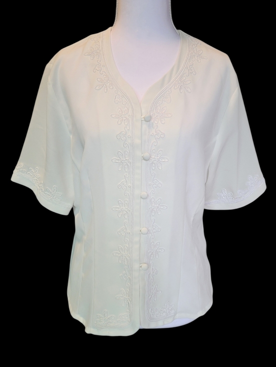Worthington Tops - Vintage Worthington White/Off White Embroidered Button Up Short Sleeve Blouse